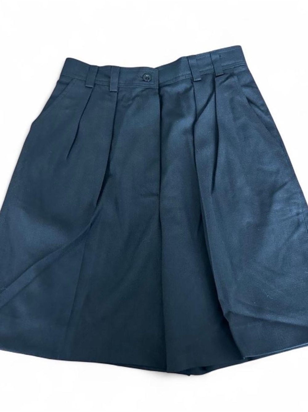 Tailored Black Pleated Women’s Bermuda Shorts